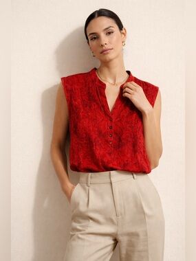 Westport Red Sleeveless V-Neck Button-Front Blouse